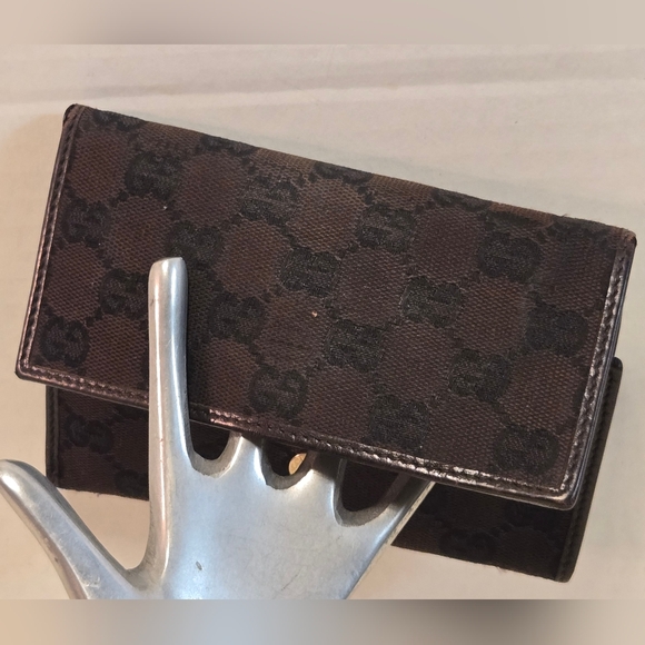 Gucci Brown GG Patterned Wallet - Picture 14 of 15